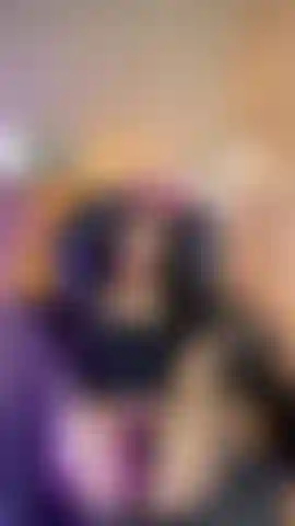 Meine muschi wird mit meinem üppigen bestraft.