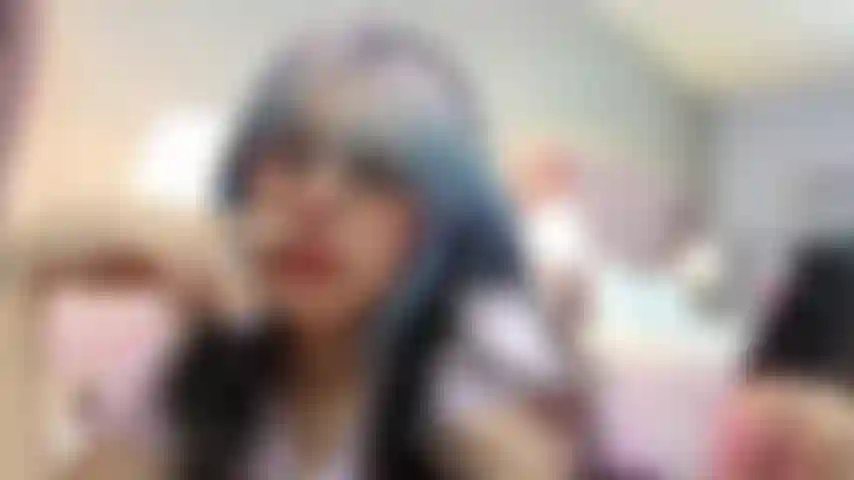 Ill tease your cock while you see my ass in the reflection of the mirror