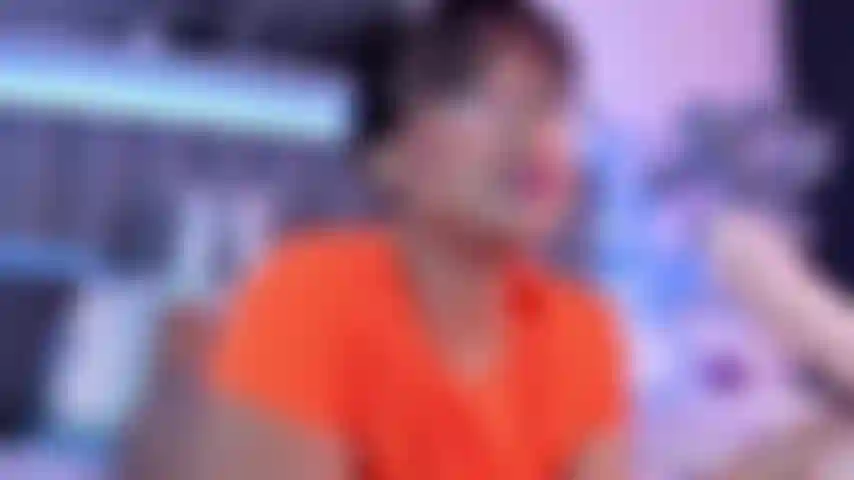 Ich bin süchtig danach, meinen hals voll zu spüren.