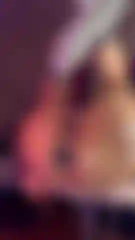 Watch mommy switch it up for you guys:3 Enjoy her