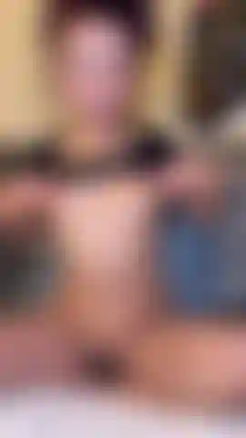 Hitachi-spiel: durch meine höschen gespritzt, meine füße mit squirt durchnässt und es von den füßen abgeleckt – ein besonderes highlight für fußliebhaber 😍.