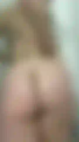 Frech, seifig, nasser spaß unter der dusche.