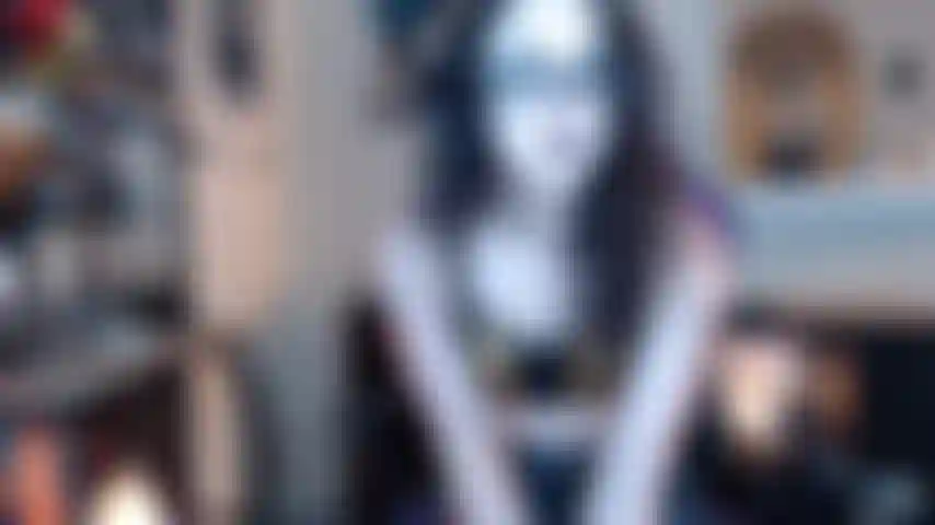 Versaute stieftochter verführt stiefvater.