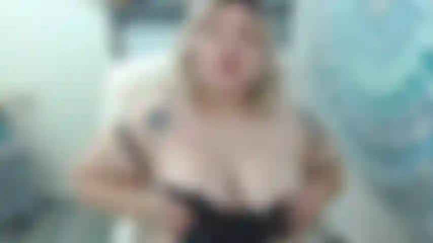 Und flehe dich an, auf meine titten zu kommen.