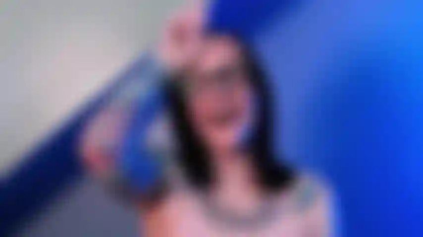 Die um meinen finger gewickelt ist.