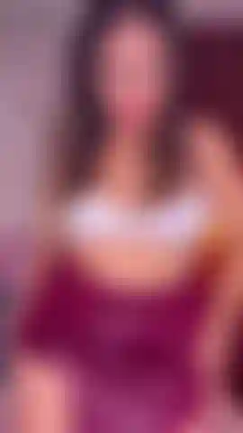 😏Let your hands explore my body while your eyes enjoy every movement of my big ass.🍑