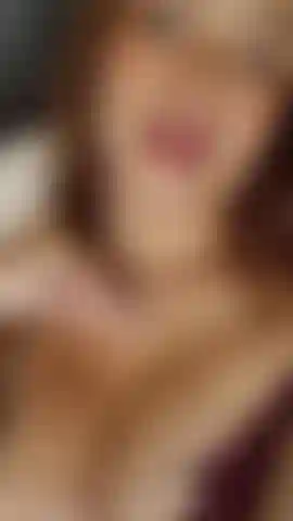 Zieh bitte meine bluse aus.