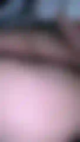 . Reibe meine rosa muschi.