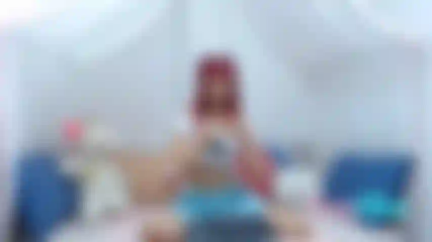 Jungs willkommen :d bitte schaut euch meine speziellen videos an, ich werde aufgeregt, wenn ich mein spielzeug lutsche und es dann in meinen sexy arsch einführe.