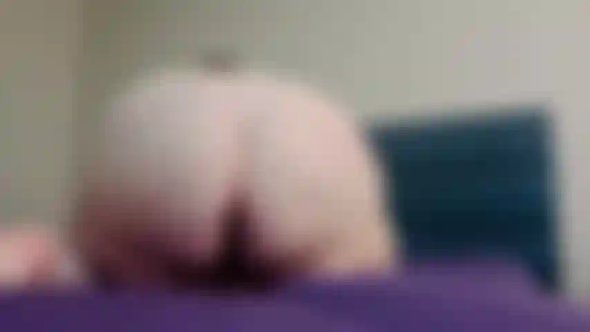 Booty buttplug doggy.