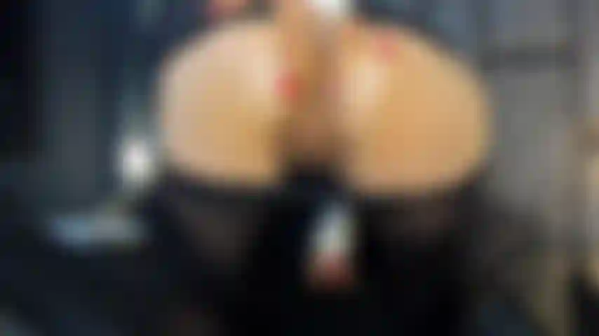 Finger tief im arsch