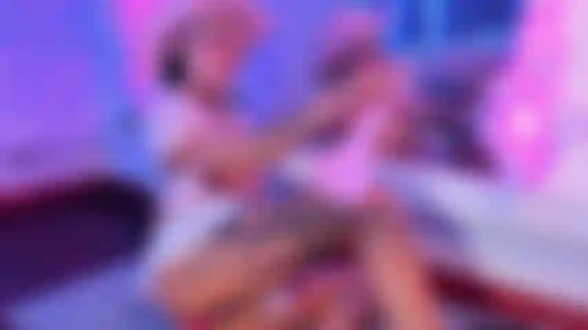 Trifft meinen hintern.