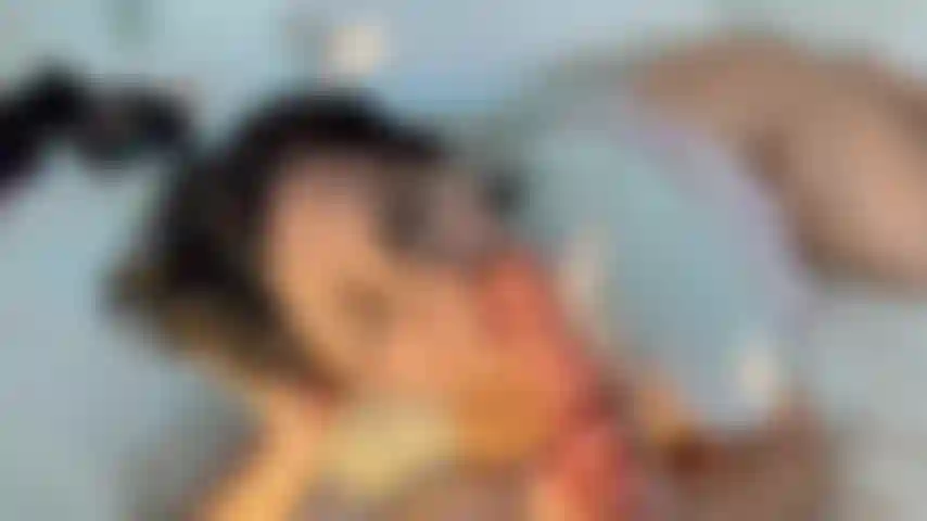 Asmr realistischer blowjob und dirty talk.