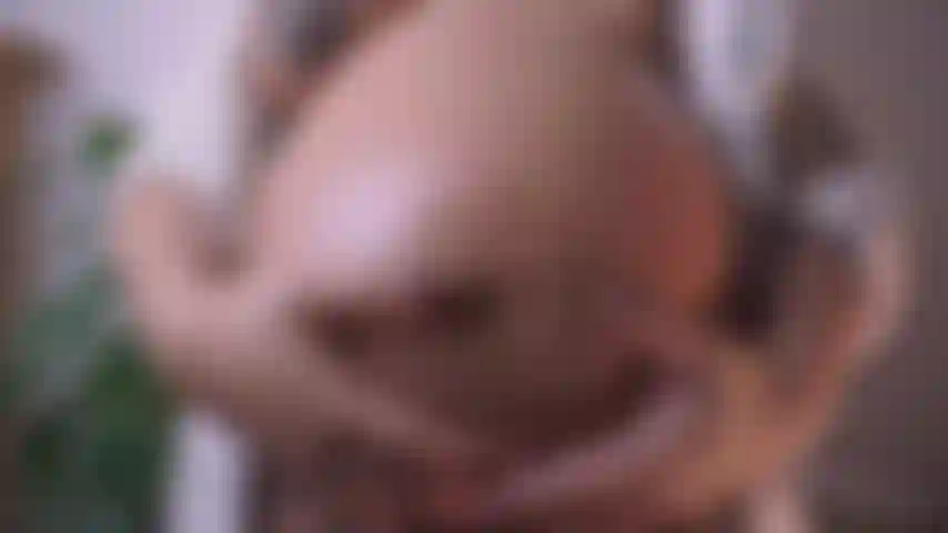 Hochschwangere muschifick mit 8-zoll-dildo und vibrator.