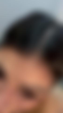 Lutsch deinen schwanz, während wir unter der dusche sind.