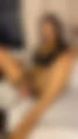 Ich möchte, dass du die kontrolle übernimmst und mich vor lust explodieren lässt.