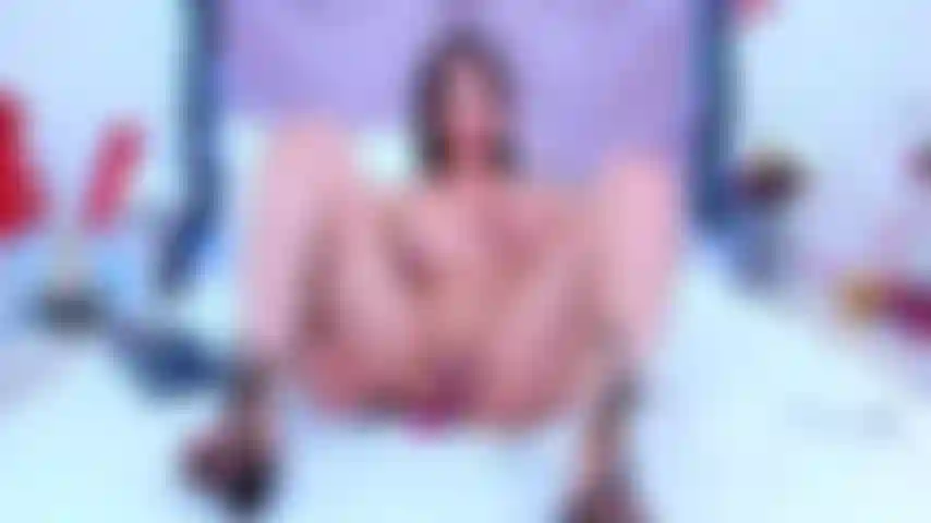 Meine rosa muschi ist nass und sehnt sich nach deinem schwanz.