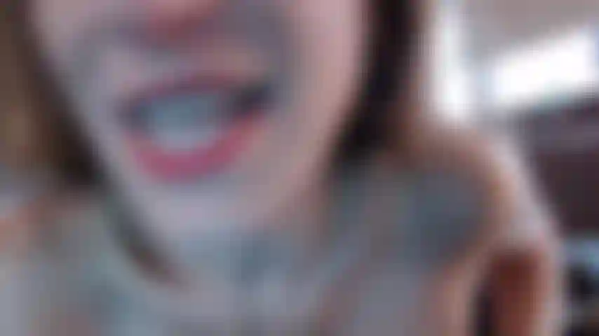 Gib mir diesen bbc, baby! Dann vergrab deine nase in meinem süßen arsch und nimm meinen duft auf dein gesicht, während du deinen harten schwanz in meinen milf-arsch schiebst. Ich lehne mich zurück und du schiebst meine zehen in deinen mund....