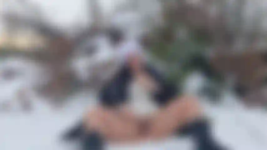 Skandal! Ostblock Nymphomanin, besorgt es sich im Wald. Fast erwischt worden!