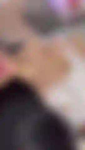 Meine brustwarzen wollen deinen mund.