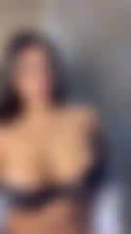 Hello daddy, how delicious it would be if you spilled your delicious milk on my tits.