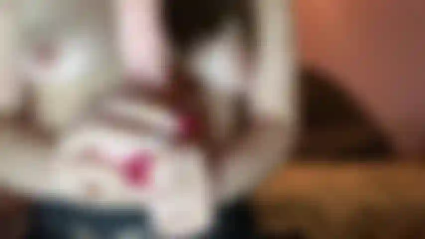 Video sola dildo-schwanz-kontrolle in 6 minuten.