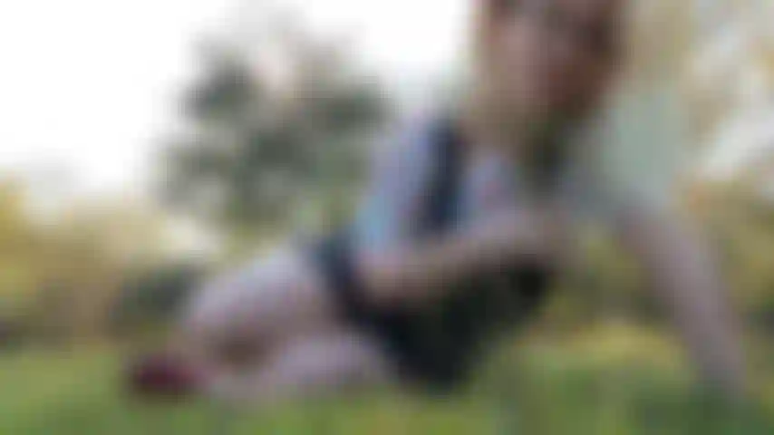 Fingere meinen arsch auf der anlegestelle meines freundes. Ich hätte seinen schwanz gefickt, aber er arbeitete, also musste er stattdessen aus dem fenster zusehen, wie ich dich fickte! In diesem video fühlen sich meine finger in meinem arsch so gut an.