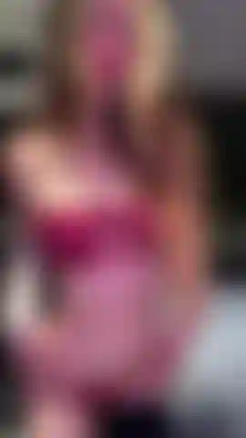 Necke in roten dessous …