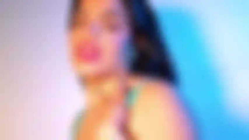 Hot summer, wet pussy