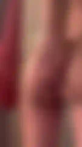 Die ihr arschloch ausdehnt.