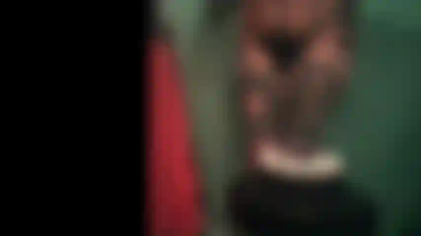 Kuchen sitzendes video aus nächster nähe.