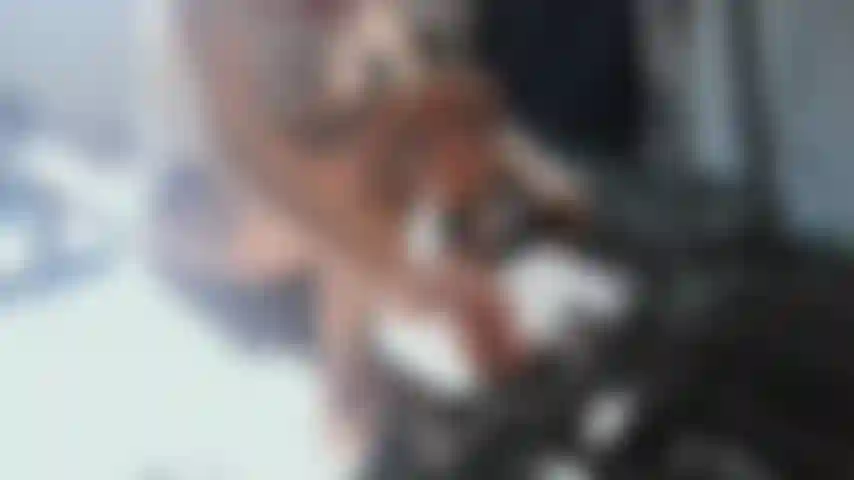 Sieh mir zu, wie ich dieses mal bekleidet am rudergerät trainiere ;).