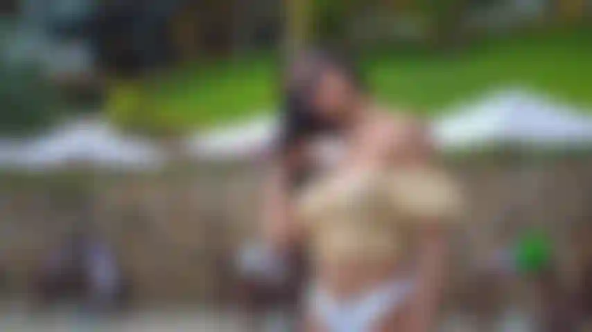 Ich genieße die sonne und die natur.