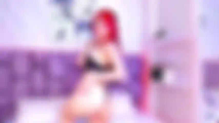 Eine sexy und geile kleine rothaarige.