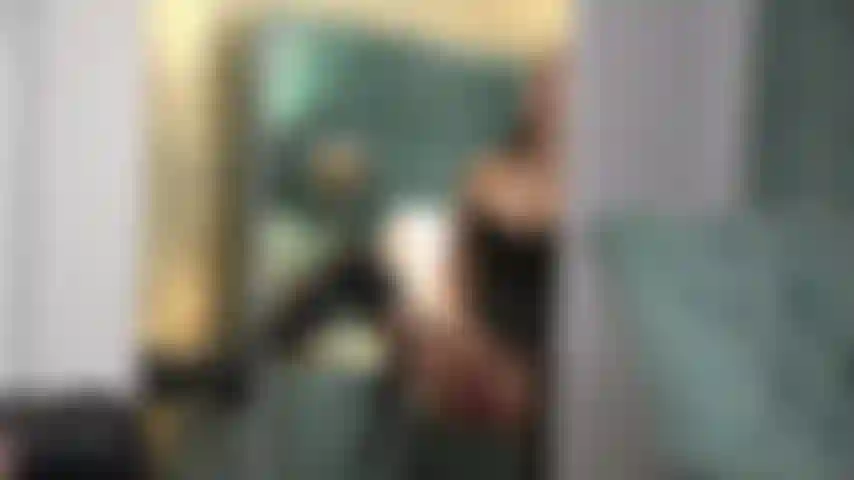 Die unersättliche muschi reibt.