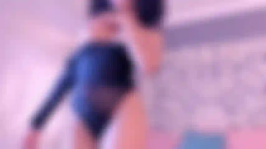 Naked twerk