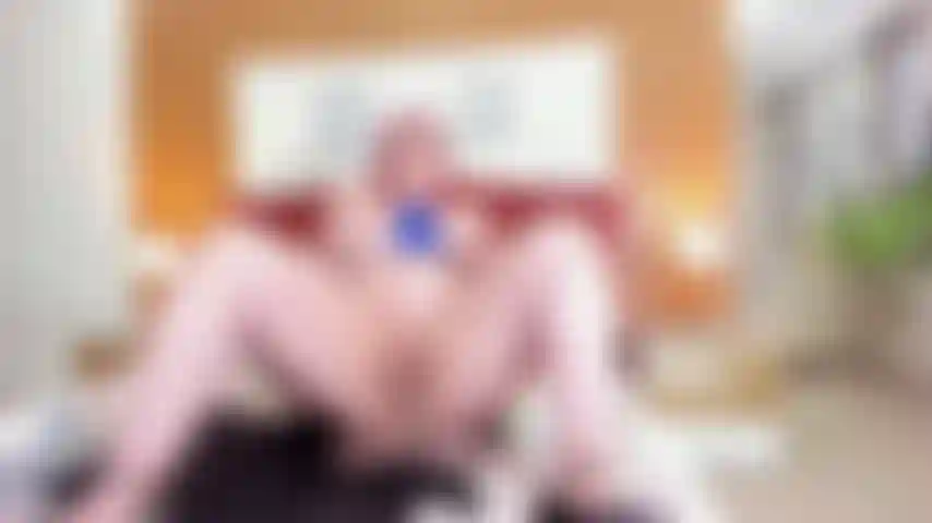 Meine muschi ist sehr heiß und ich möchte deinen schwanz reiten.