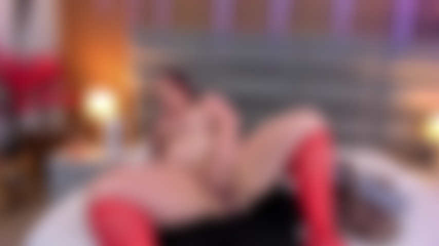 Meine finger in meiner feuchten muschi zu spüren.