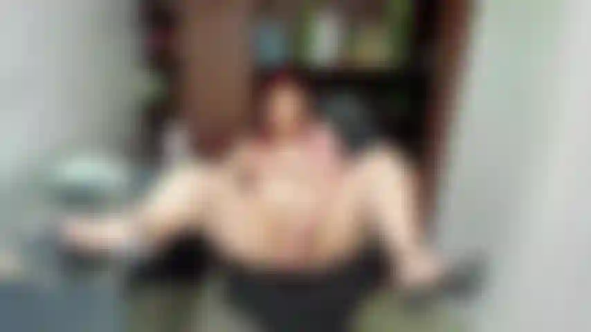 BBW masturbte with dildo  in the office