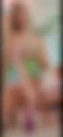 Bewerte meine fahrt, beobachte mich auf dem boden mit der rückspiegelansicht.