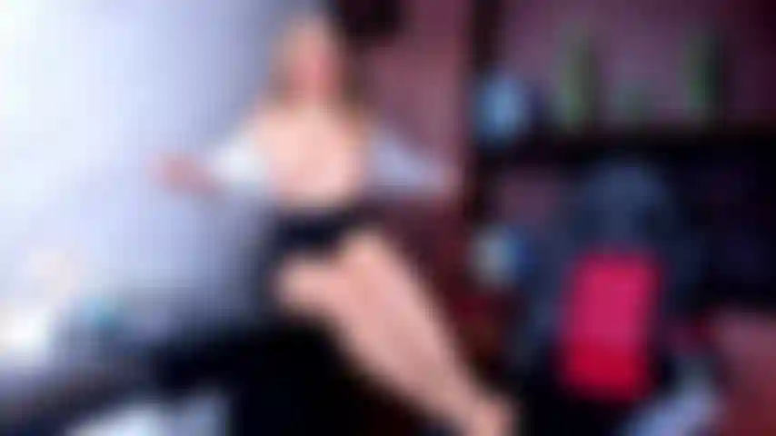 Sekretärin_reif_bereit_für_sie.