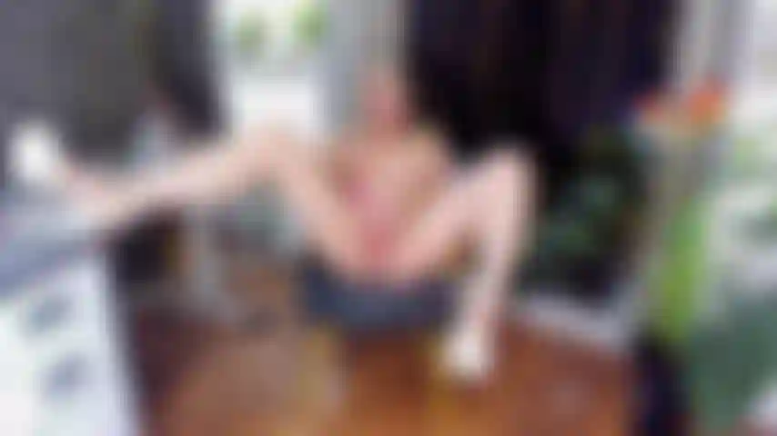 Milf_masturbation_im_büro.