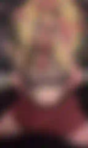 Durchsichtiges schulmädchen-outfit.