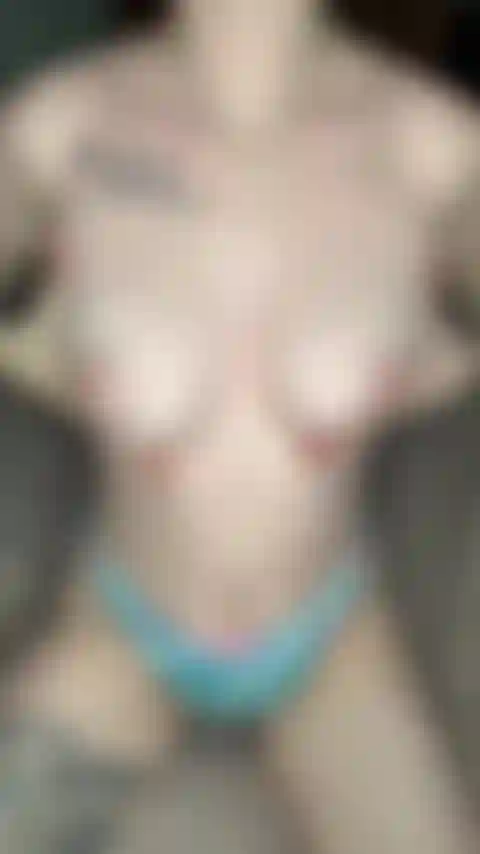 Diese brüste entleert.