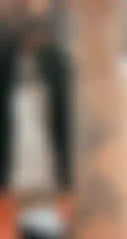 Die meinen arsch für dich hockt.