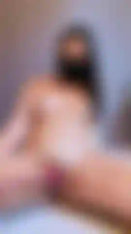 Fahre mit dem dildo.