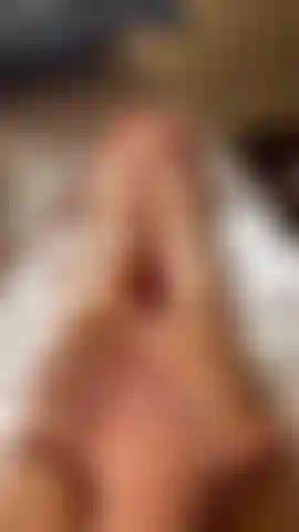 Meine wunderschönen füße im sonnenlicht.