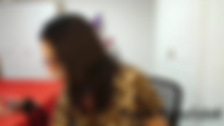 Mach meine fußsohlen sauber, du kleiner junge.