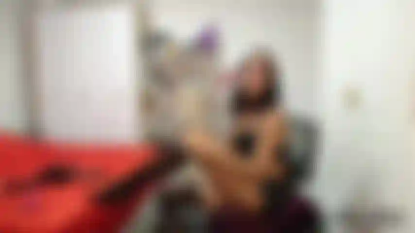 Eine göttin, barfuß, countdown zum abspritzen – bete an und gehorche!