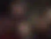 Schnuppern sie an meinen lederstiefeln. Stecken sie ihre nase in den reißverschluss und atmen sie meinen fußduft ein.